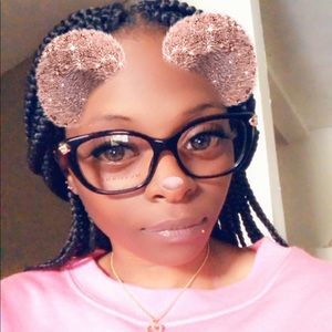 Meet your Posher, Tabitha